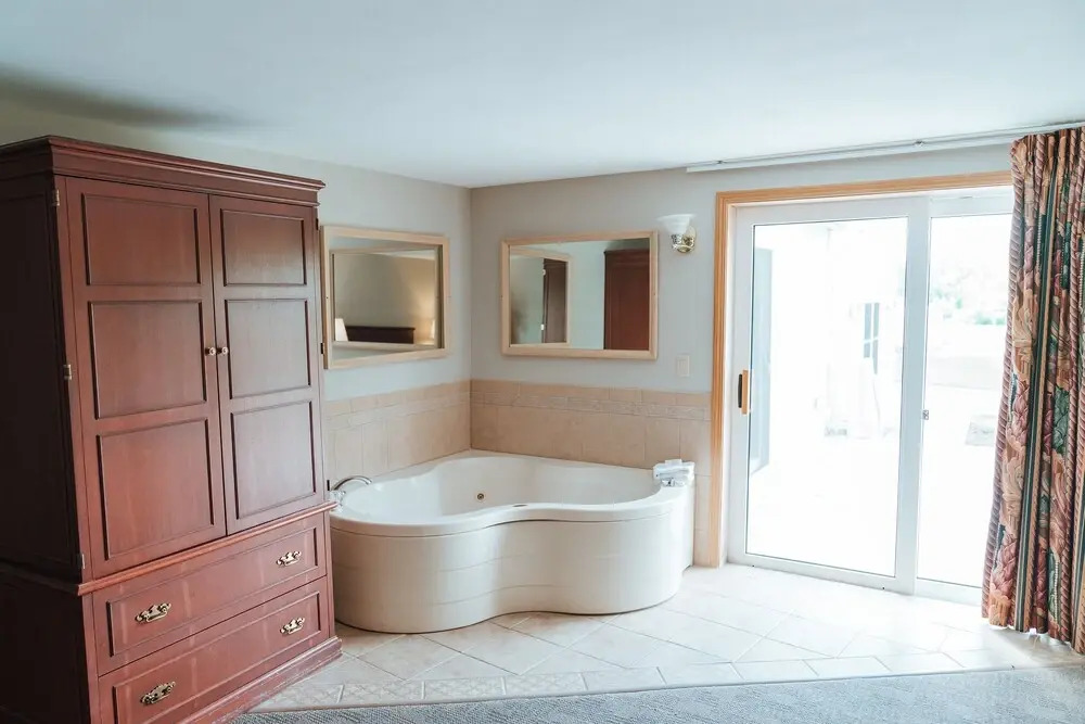 Skaneateles Suites