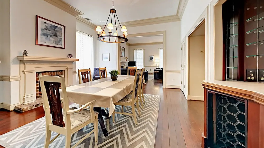 125 E Liberty Home 2 Bedrooms 2.5 Bathrooms Townhouse