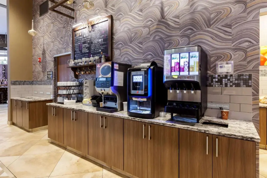 Best Western Plus St. John's Airport Hotel And Suites