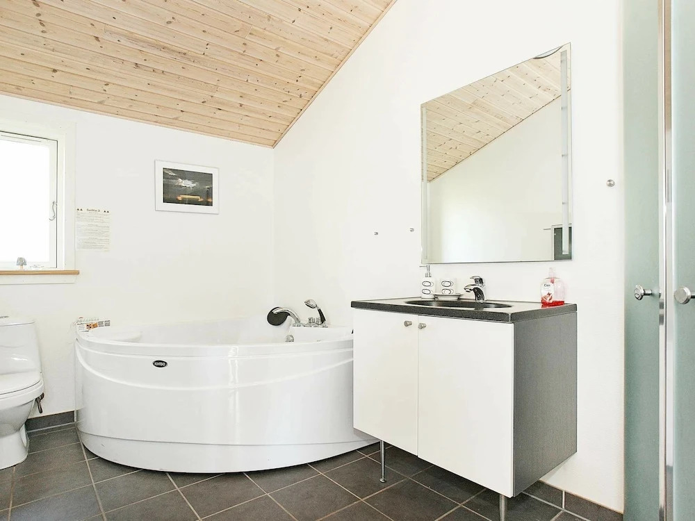Three-Bedroom Holiday Home In Vestervig