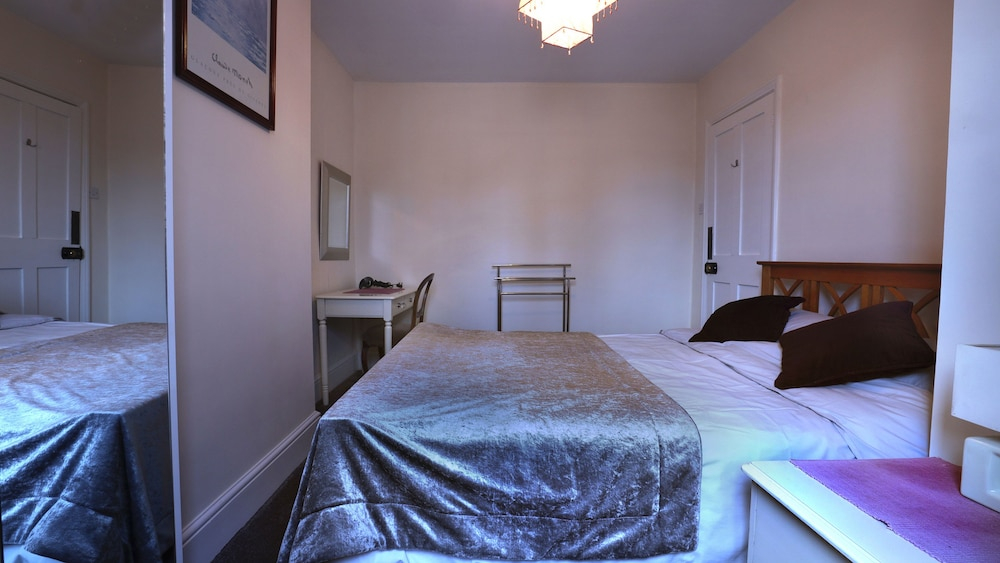 Charming 2Br Edwardian House In Market Town