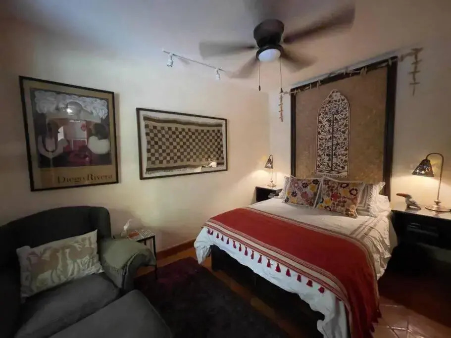 Location! Location! Location, 2 Bedroom on Aldama