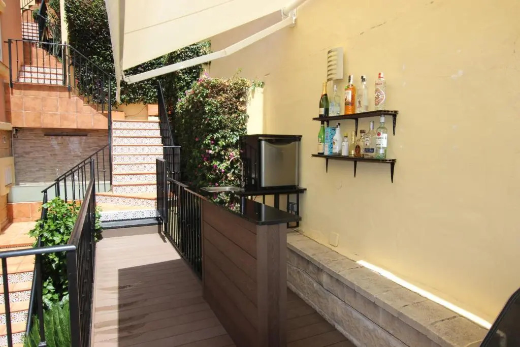 Luxurious Hillside Villa with Private Pool - Sea & Mountain Views