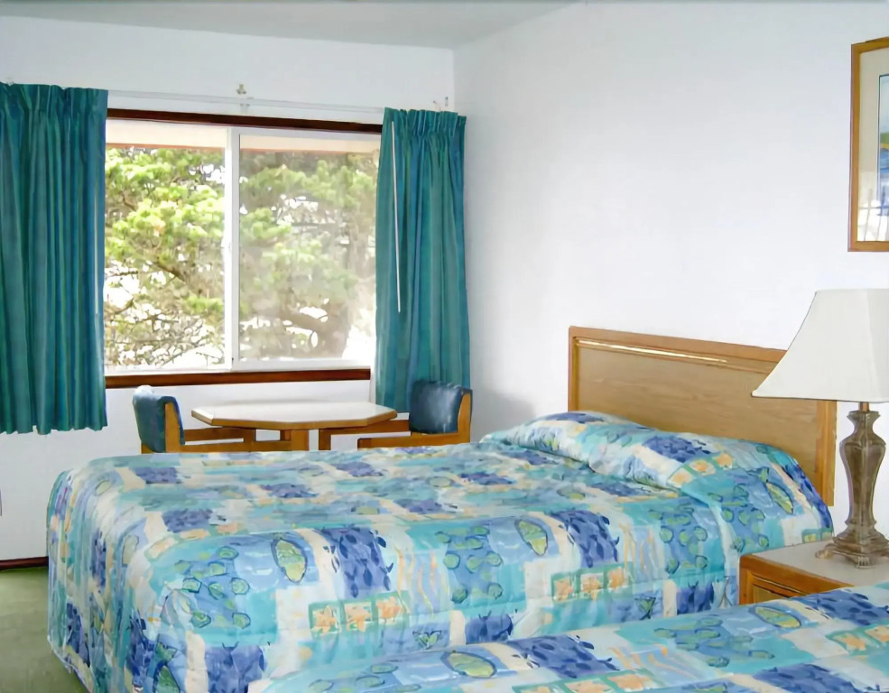 FourWinds INN