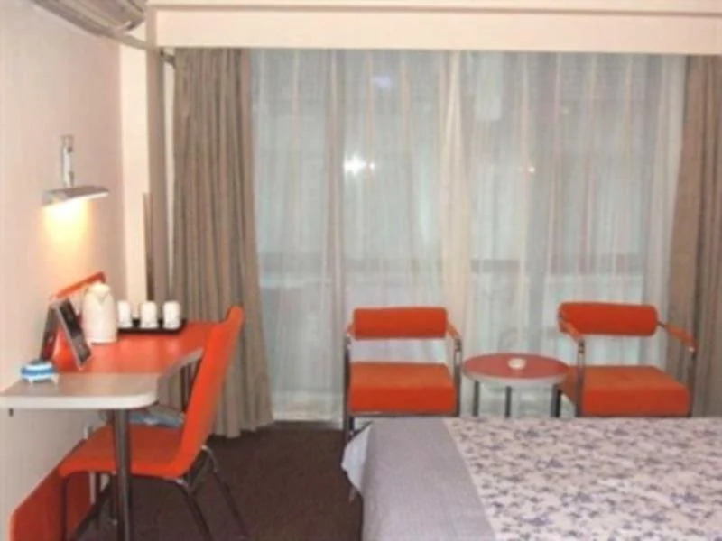 Homeinn Selected Hotel (Huangshan Binjiang Road Tunxi Old Street)