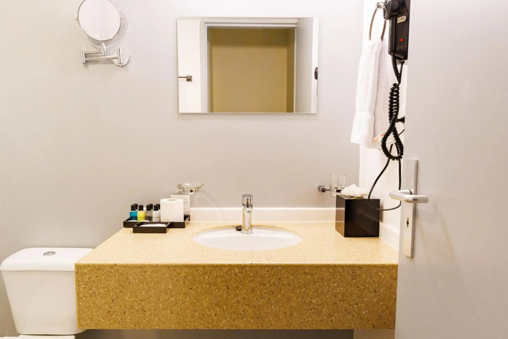 Brion City Hotel BW Signature Collection