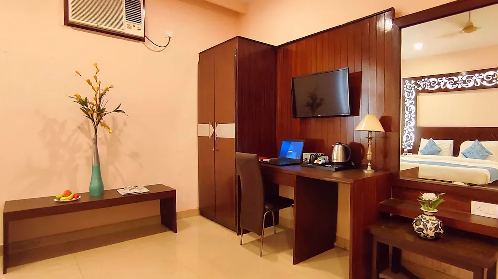 Park Square by ShriGo Hotels