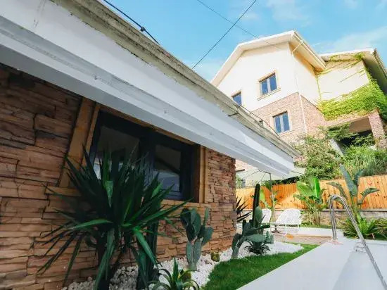 Cape No.7 Seaview Resort Villa