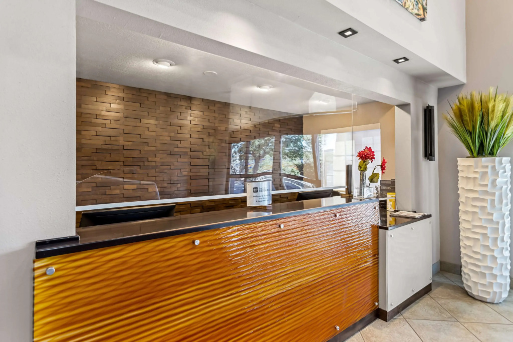 Best Western Socorro Hotel & Suites