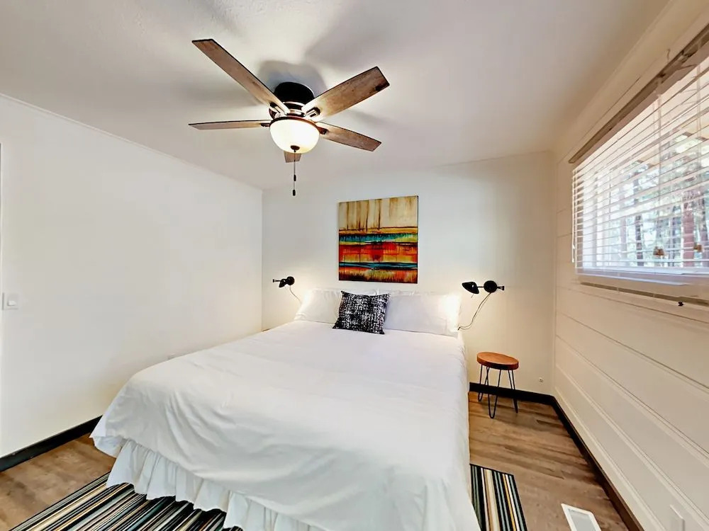 4093 Manzanita Ave Cabin Unit 1