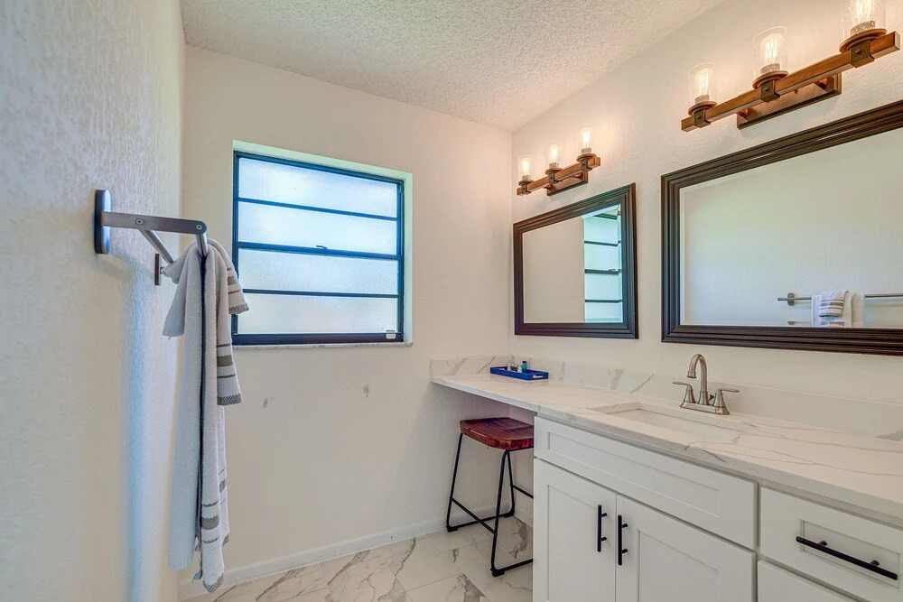 Spring Hill Retreat W/ Pool: 7 Mi To Weeki Wachee!
