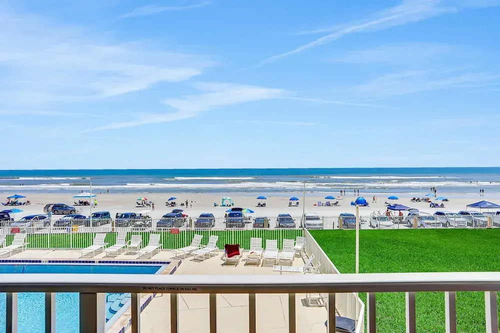 Oceania Beach Club 204