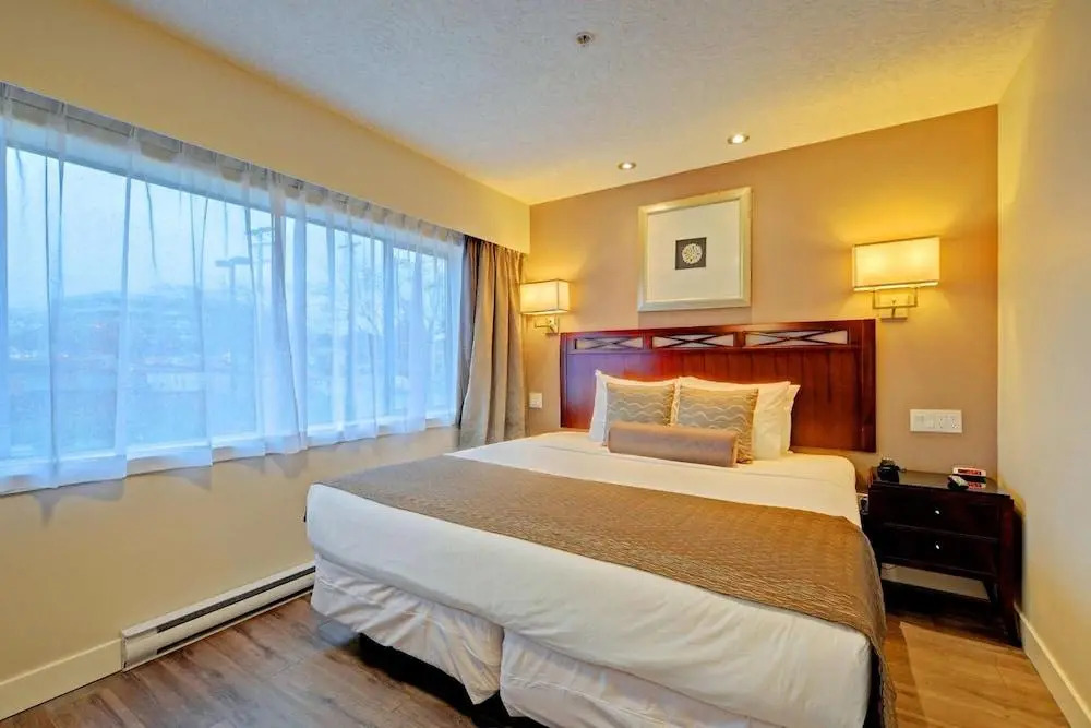 Red Lion Inn and Suites Victoria
