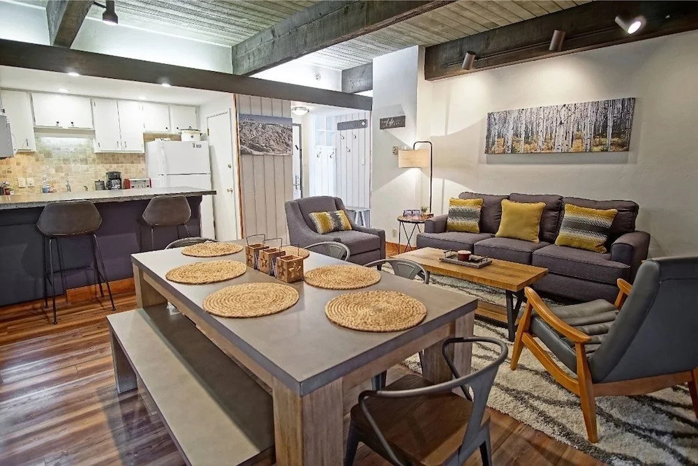 Storm Meadows Club A-320 - 2 Br Condo