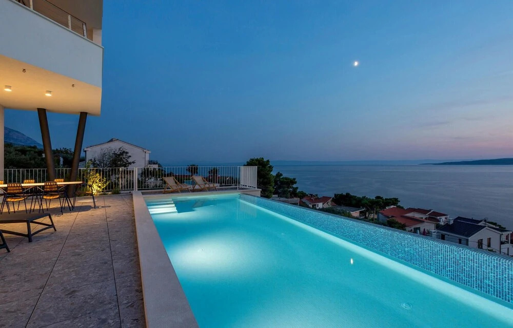 Luxurious Home In Brela