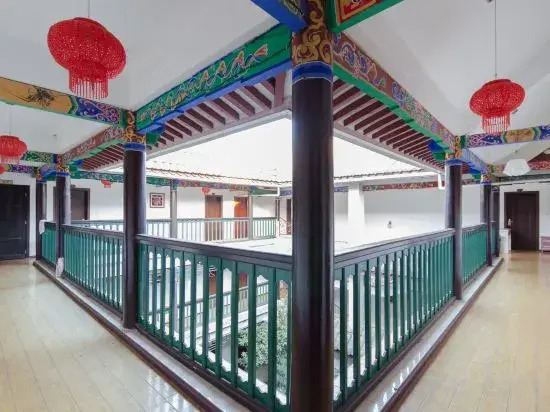 Maya Apartment Hotel (Chuxiong Yiren Ancient Town Branch)