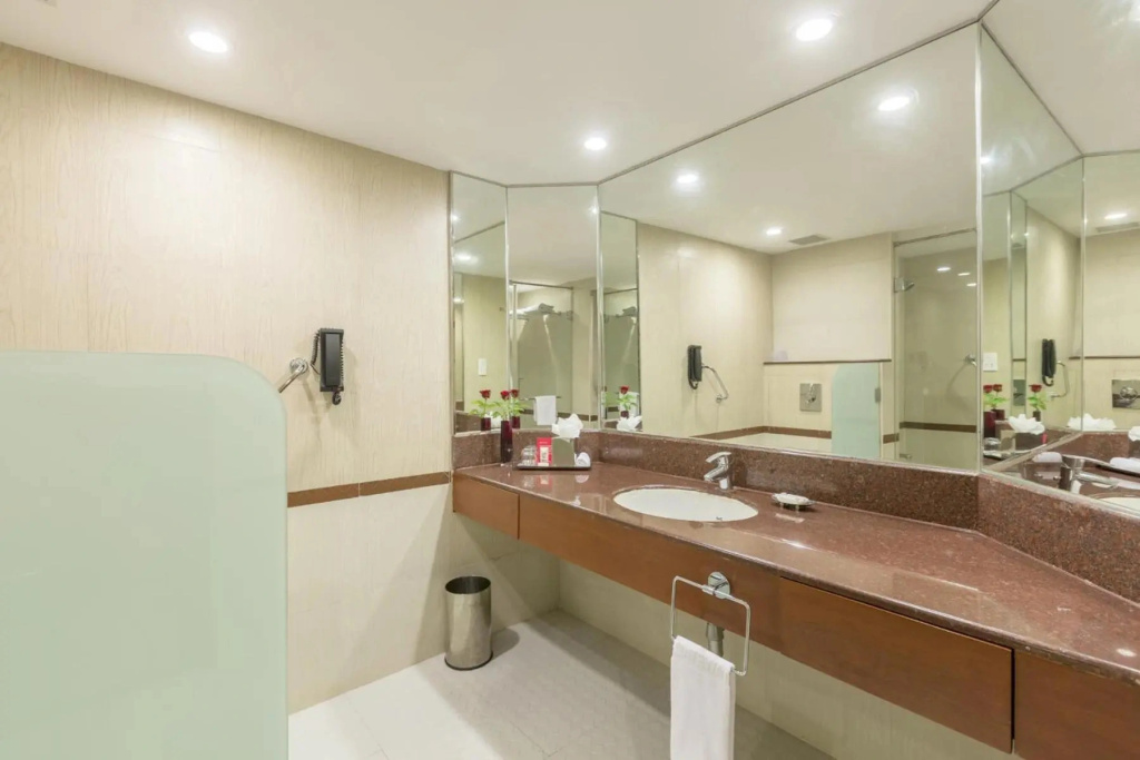 The Gateway Hotel Lakeside Hubli