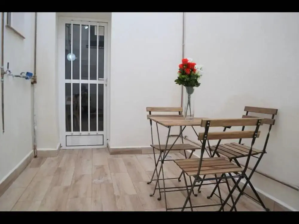 Exceptional Fully Refurbished 1 bed Apartment