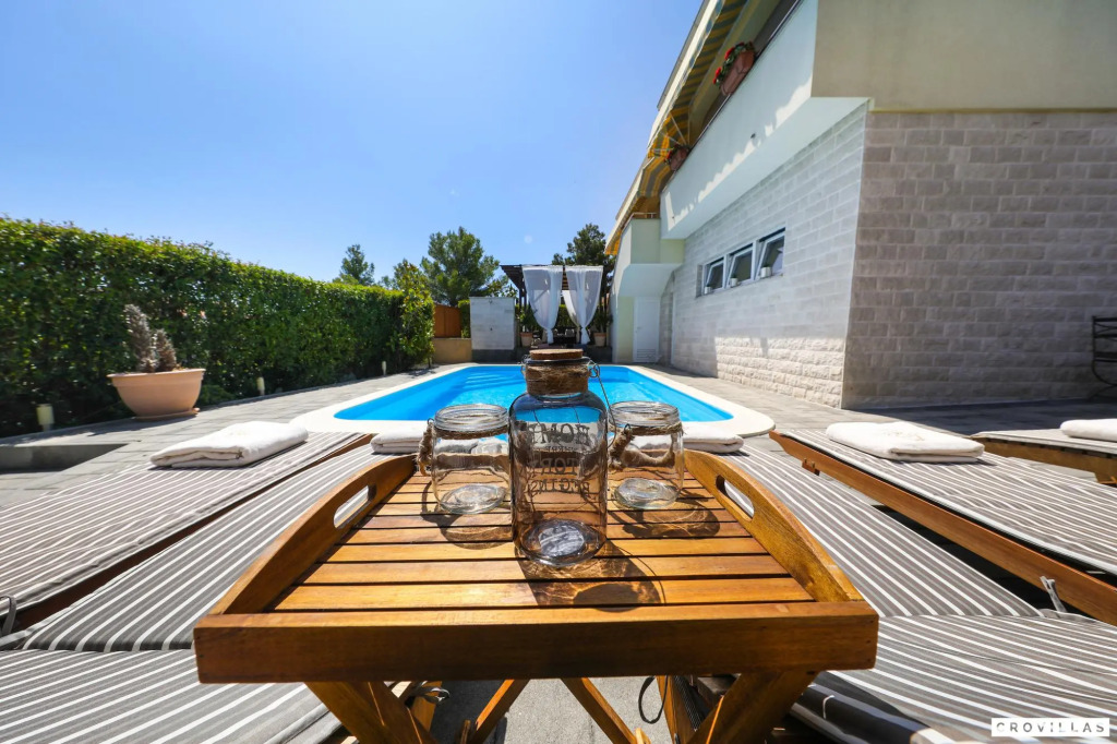 Monty in Pridraga with 3 bedrooms and 1 bathrooms