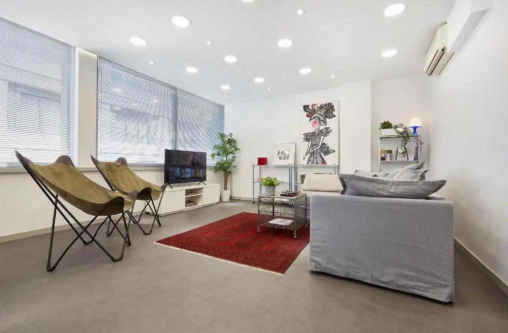 Chloe Boutique Apartments Apollo