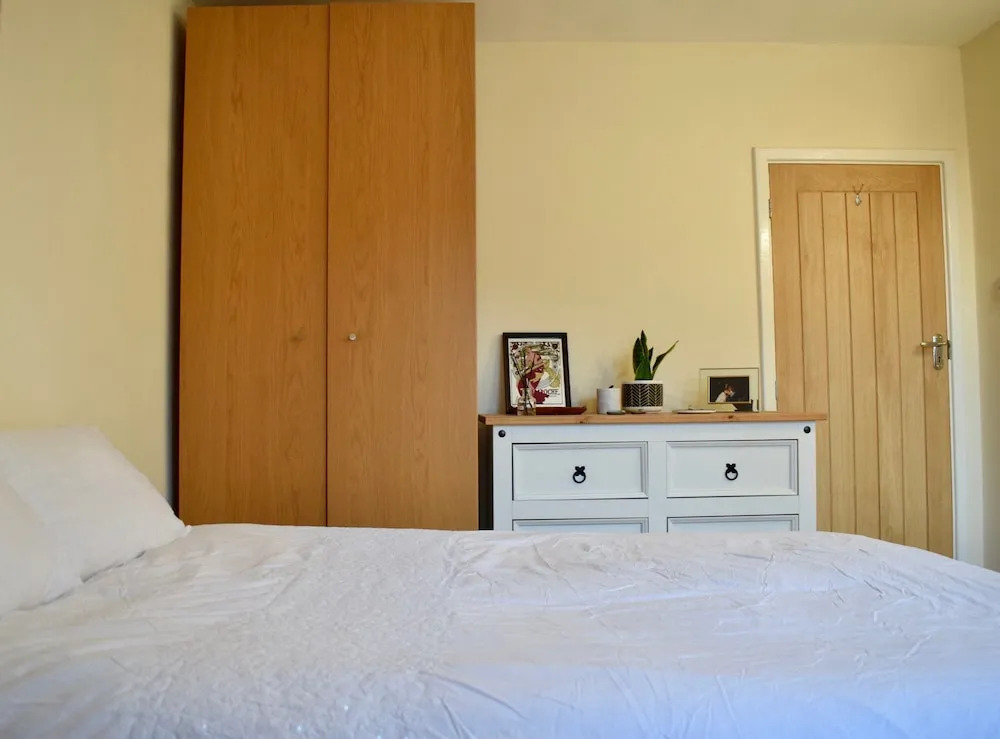 Spacious 2 Bedroom Apartment in Greenwich