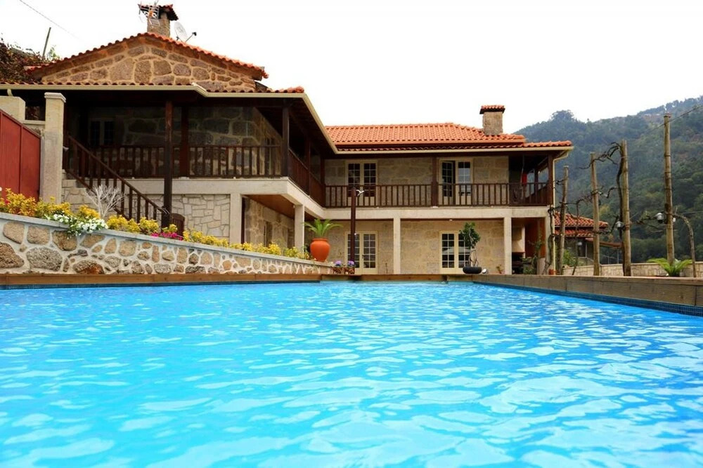 Villa With 3 Bedrooms in Terras de Bouro, With Wonderful Mountain View