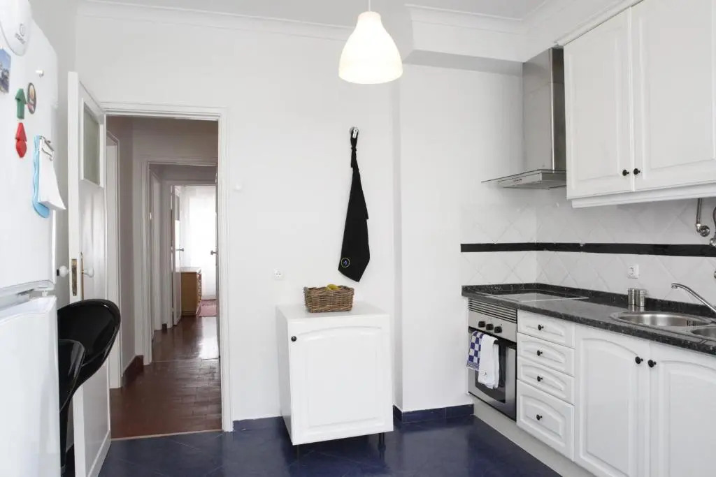 Comfortable and Central Apartment Cascais