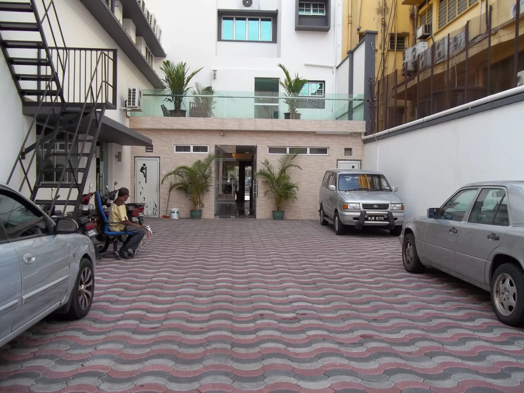 D Eastern Hotel