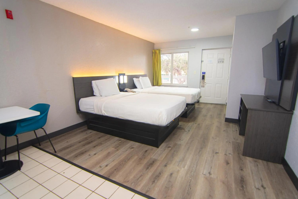 Studio 6 Extended Stay - West Palm Beach, FL