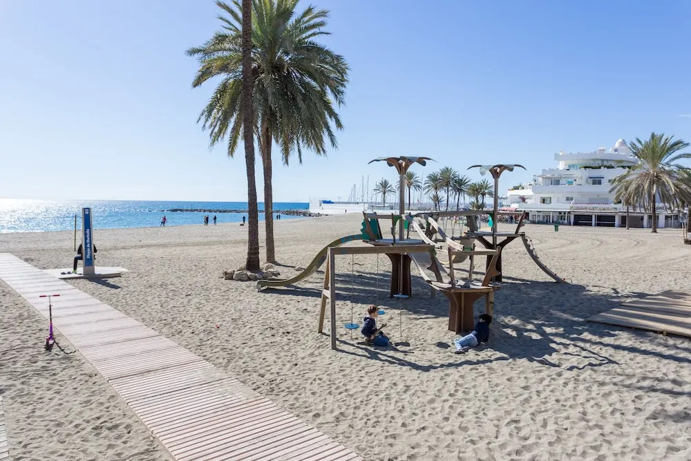 2F MTR - Marbella Temporary Rent 3bedrooms Old Town