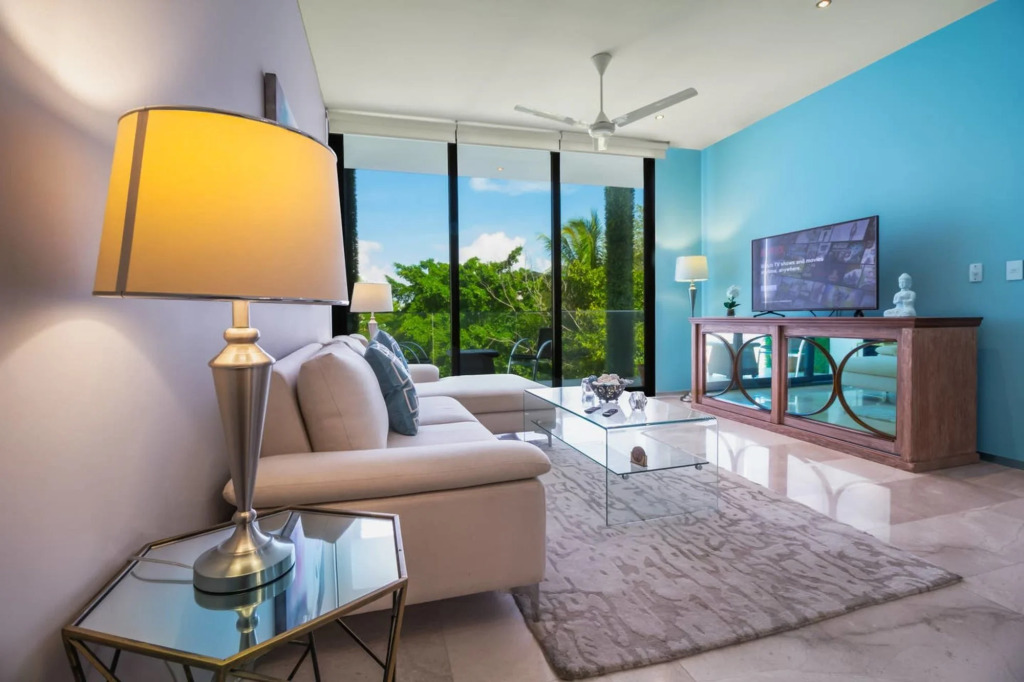 NEW LUX 2BR Balcony Dream Location Pool Shops