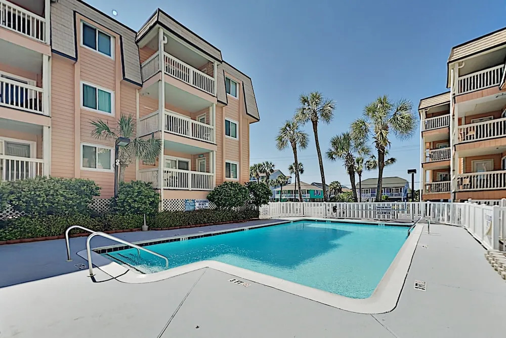 New Listing! Choice Oceanfront Escape W/ Pool 2 Bedroom Condo
