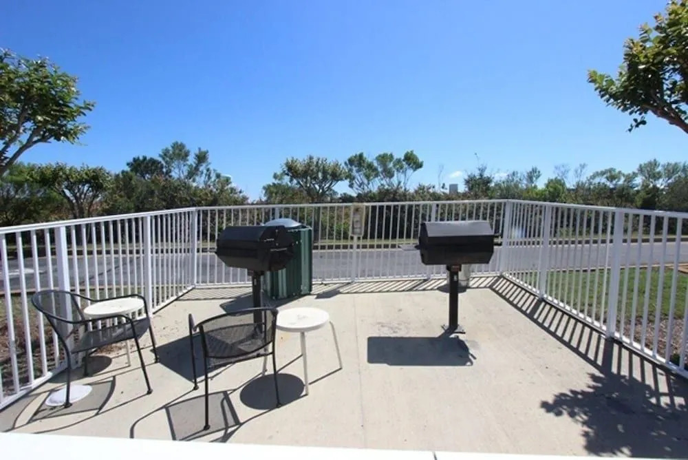 Ariel Dunes1- 2206 1 Bedroom 1 Bathroom Condo