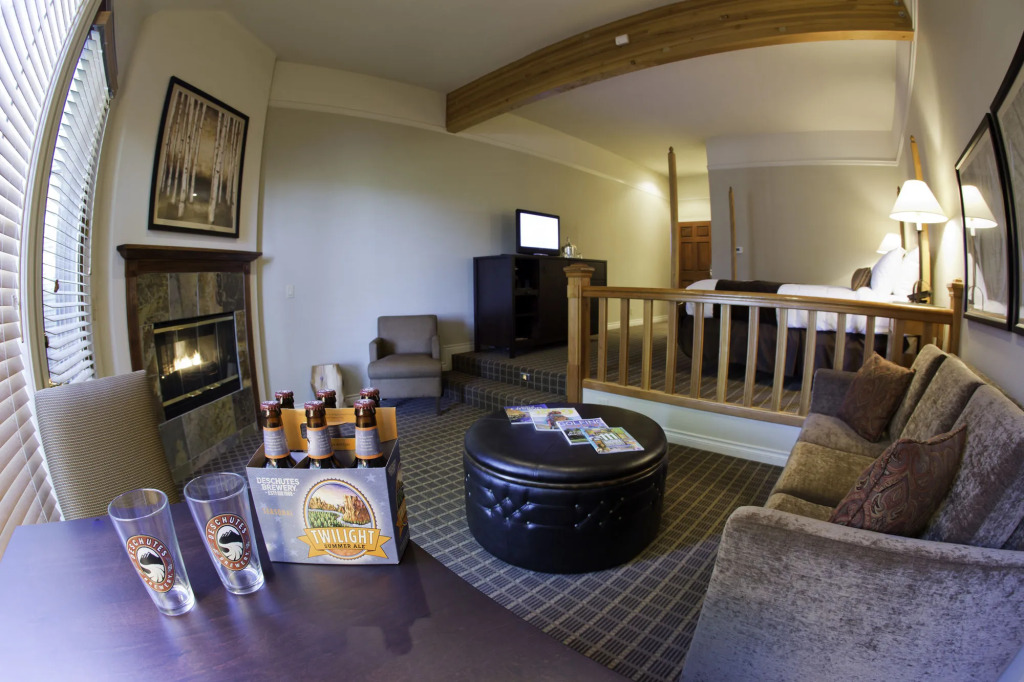 Pine Ridge Inn