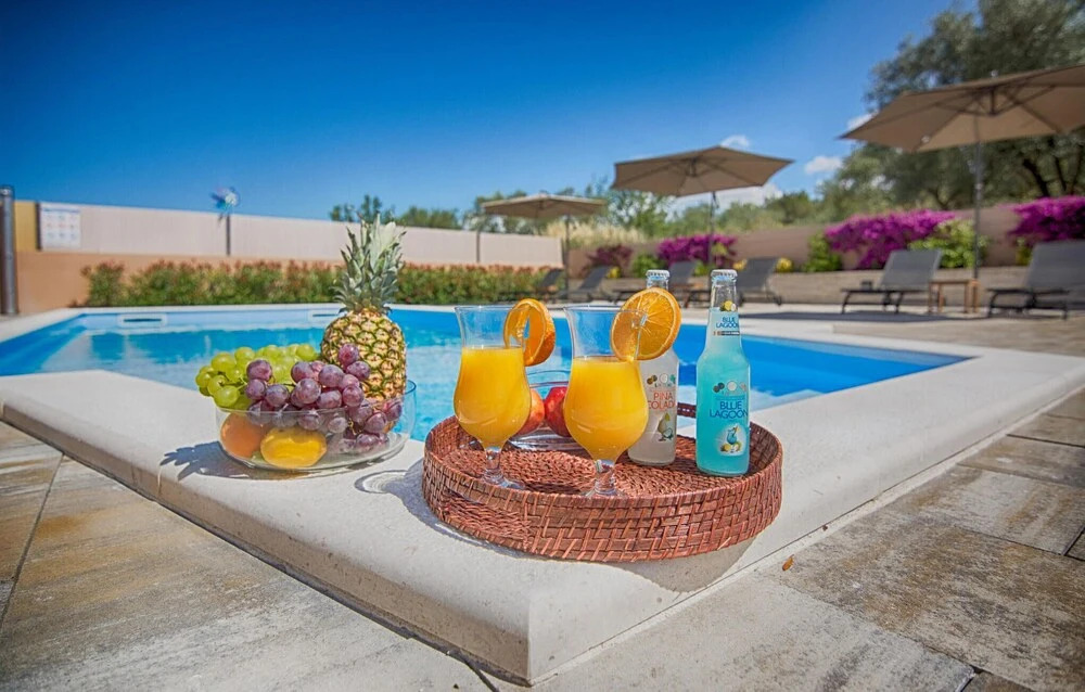 Amazing Home In Kozino