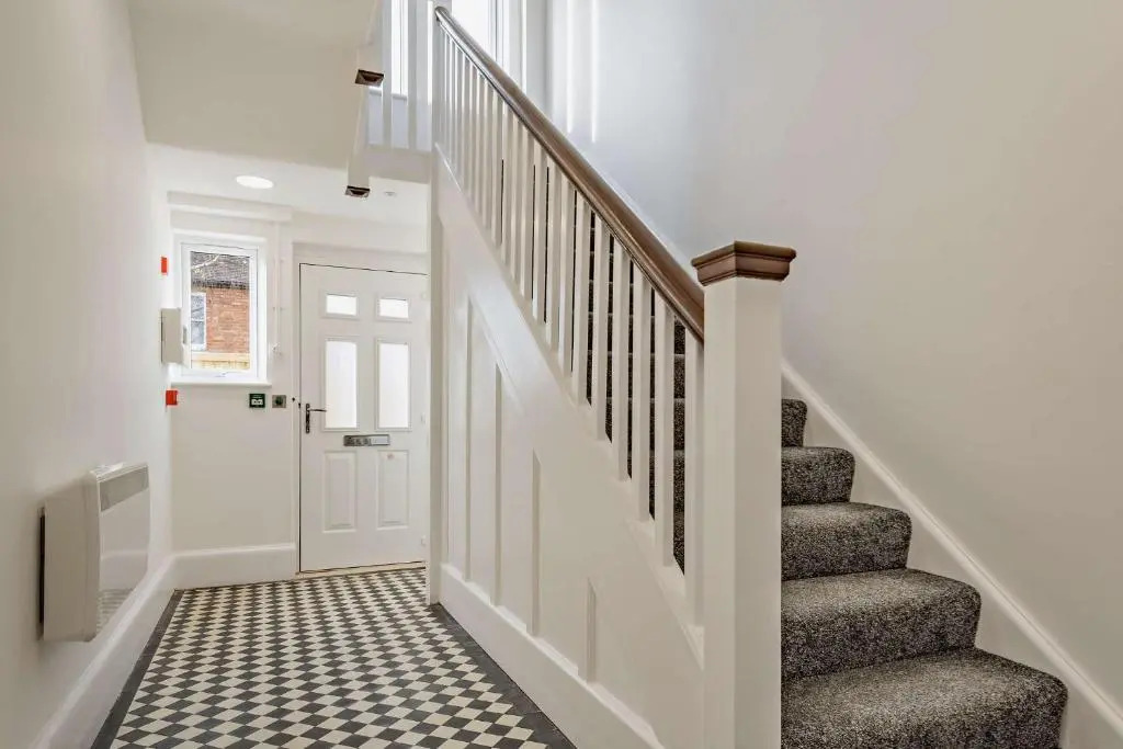 Modern, City living Apartments- Private parking