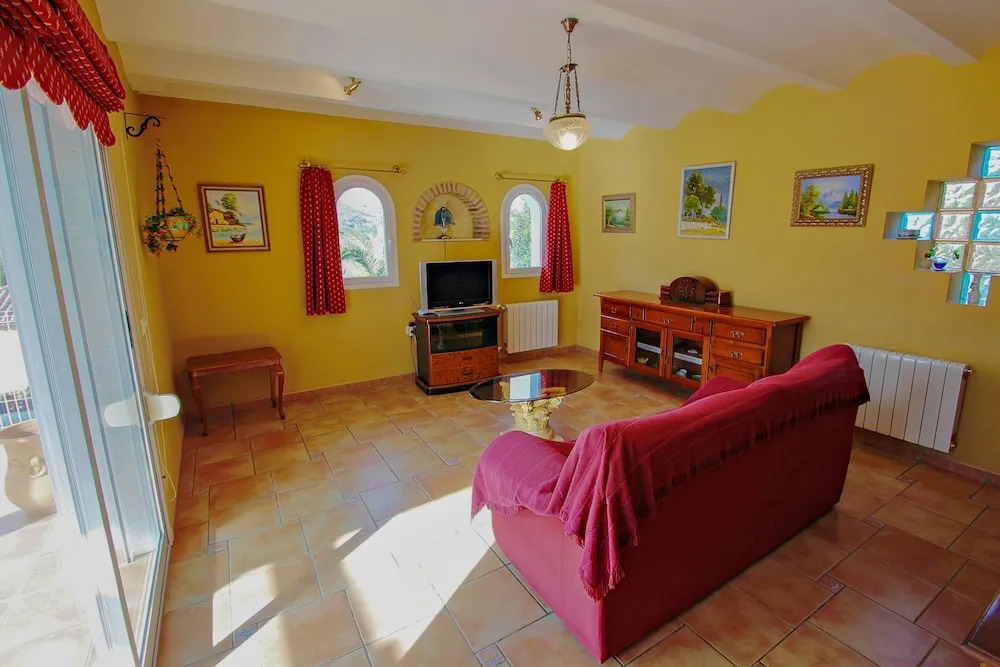 Gema - Pretty Holiday Home in Calpe