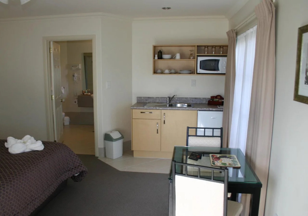Stay 280 & Stay 284 Rotorua - Refurbished Modern Accommodation
