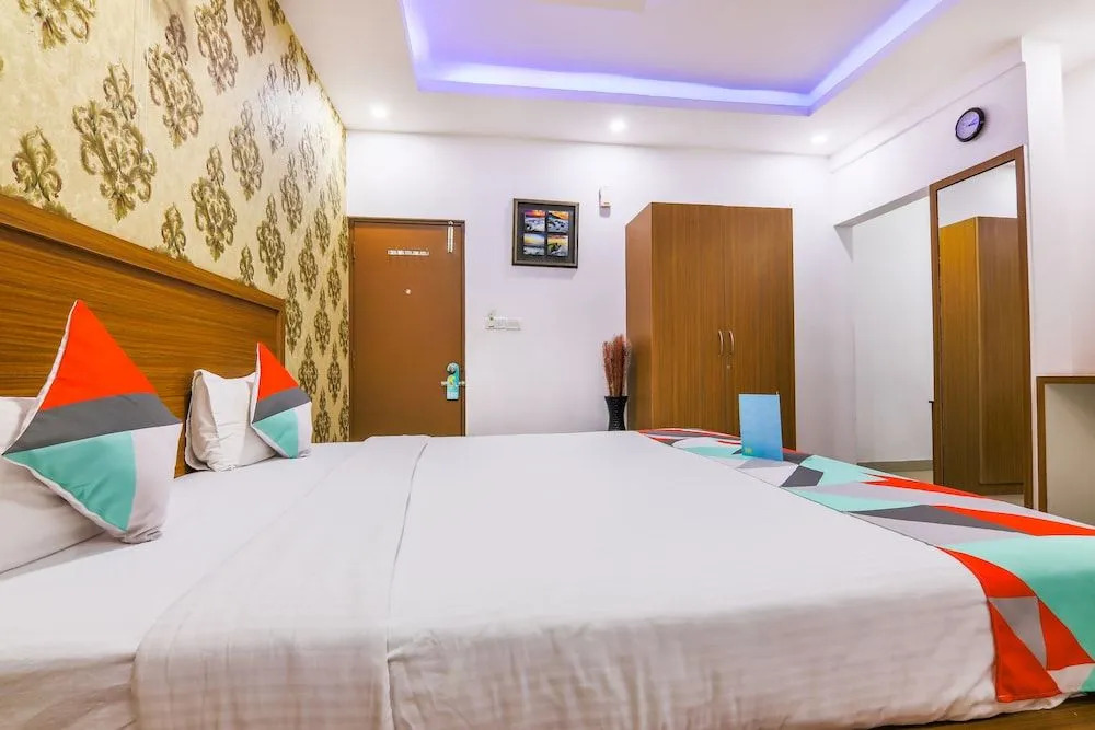 Fabhotel Avenue Inn
