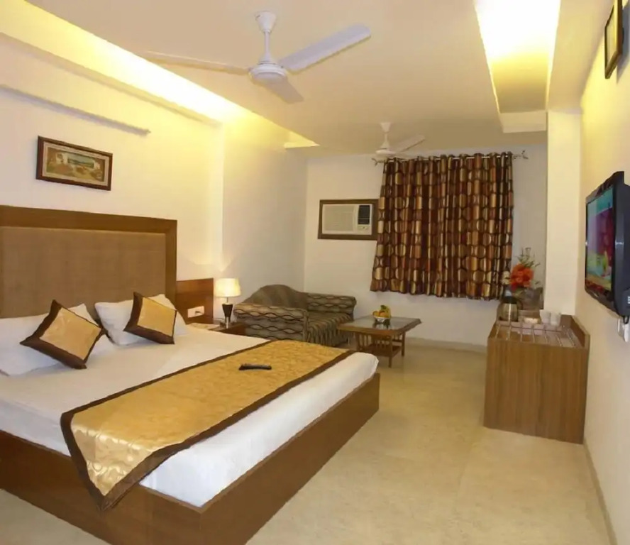 Hotel Apra Deluxe