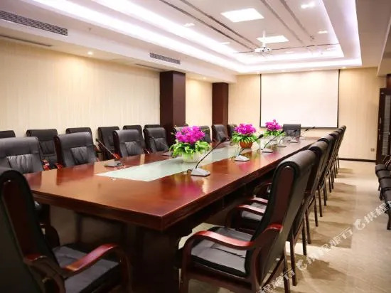 Lijin Holiday Hotel