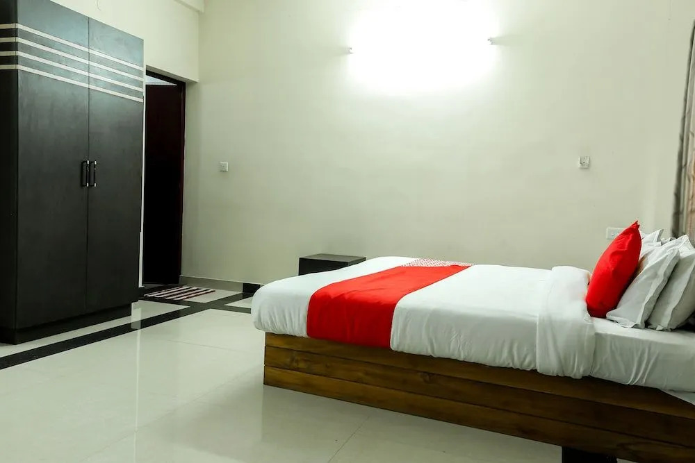 OYO Flagship 16623 Kubeira Homestay
