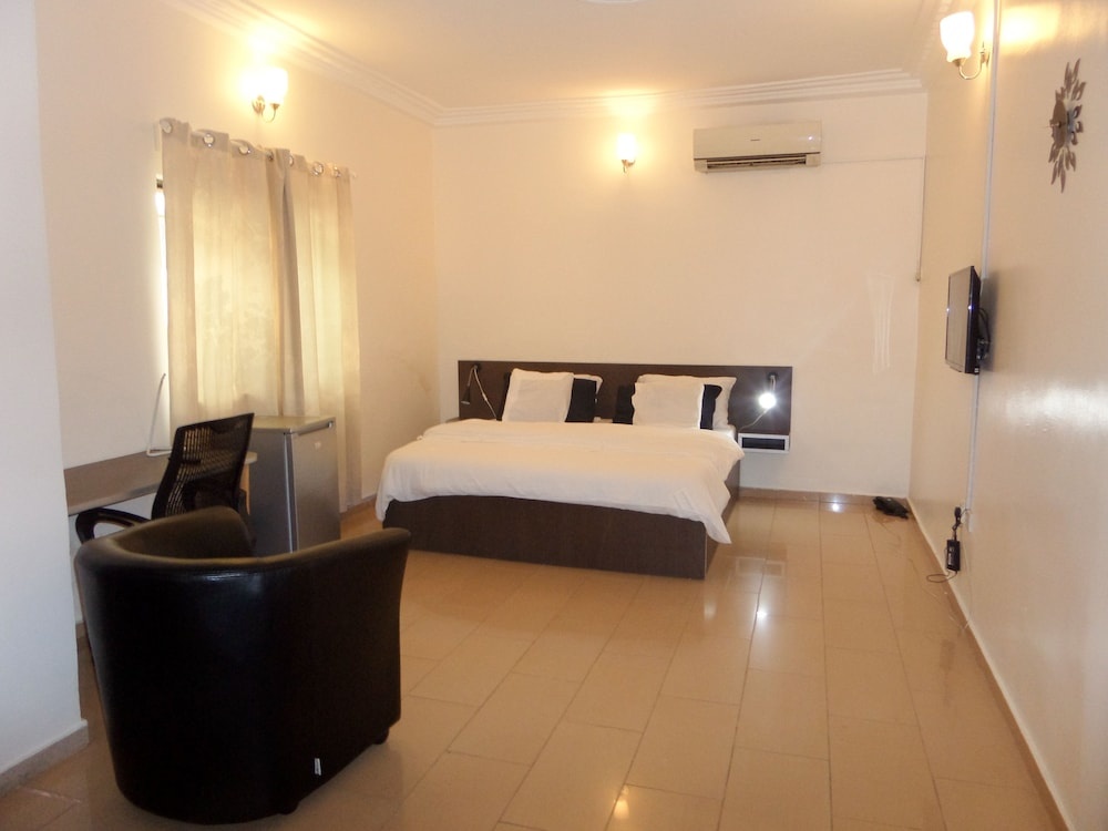 Отель Nordic Hospitality Suites