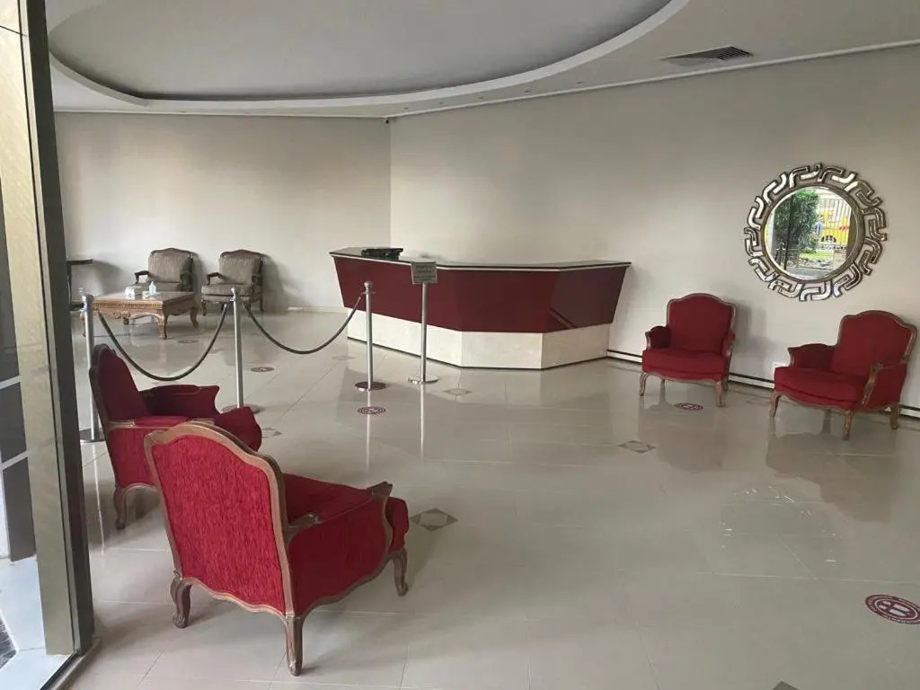 Apartamento em Condominio na Beira da Praia da Barra da Tijuca
