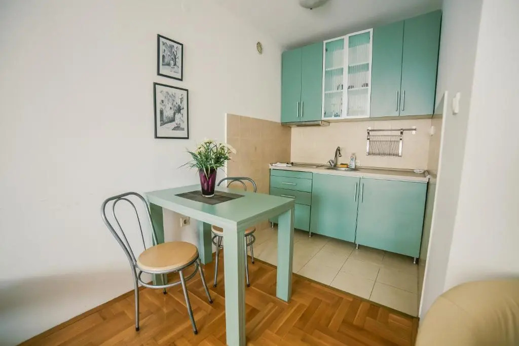Apartment Stela