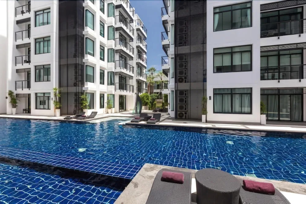 Regent 15 Condo