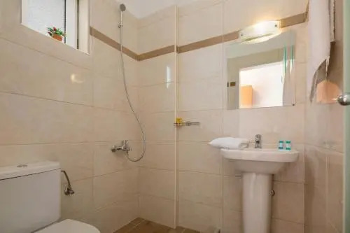 MARE BLU STUDIOS & SUITES