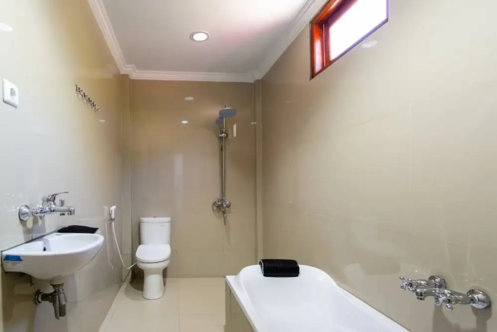 RedDoorz near Parangtritis Beach
