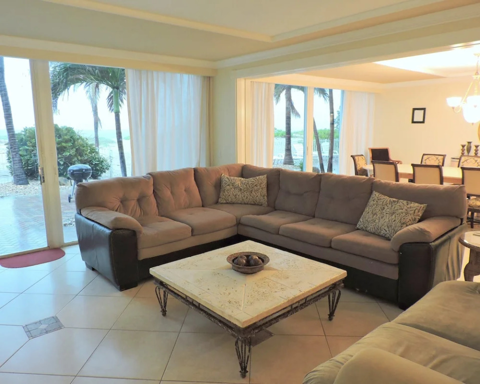 Oceanfront Luxury Townhouse 5/4 FOR 18 Heated Pool