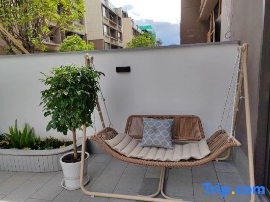 Snow Golden | Sunlight Golden Mountain View Resort and Vacation Home (Shuhe Ancient Town Branch)
